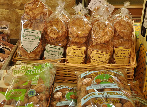 Croquants are sold in speciality shops all over France.