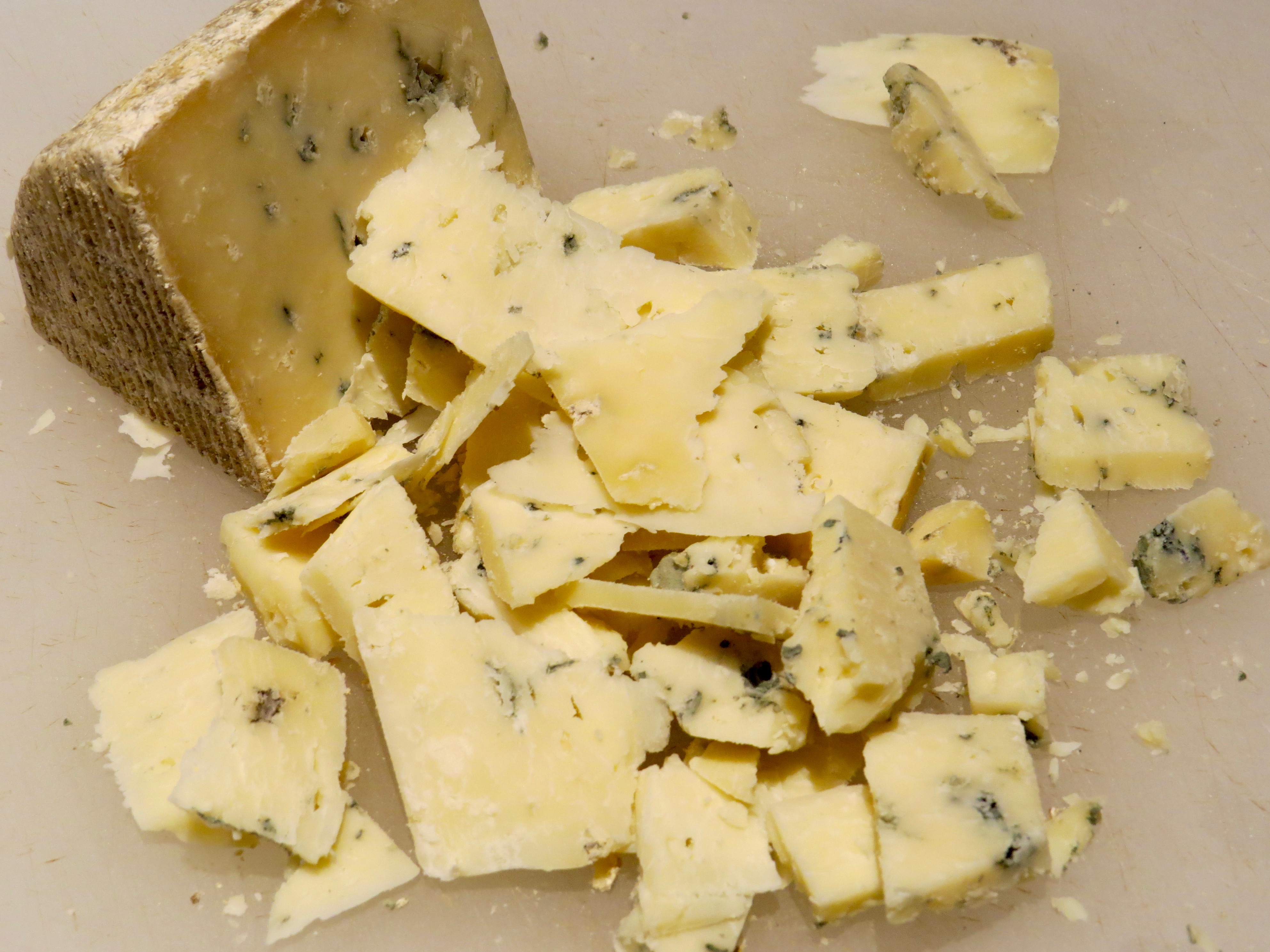 The cheese is bleu.