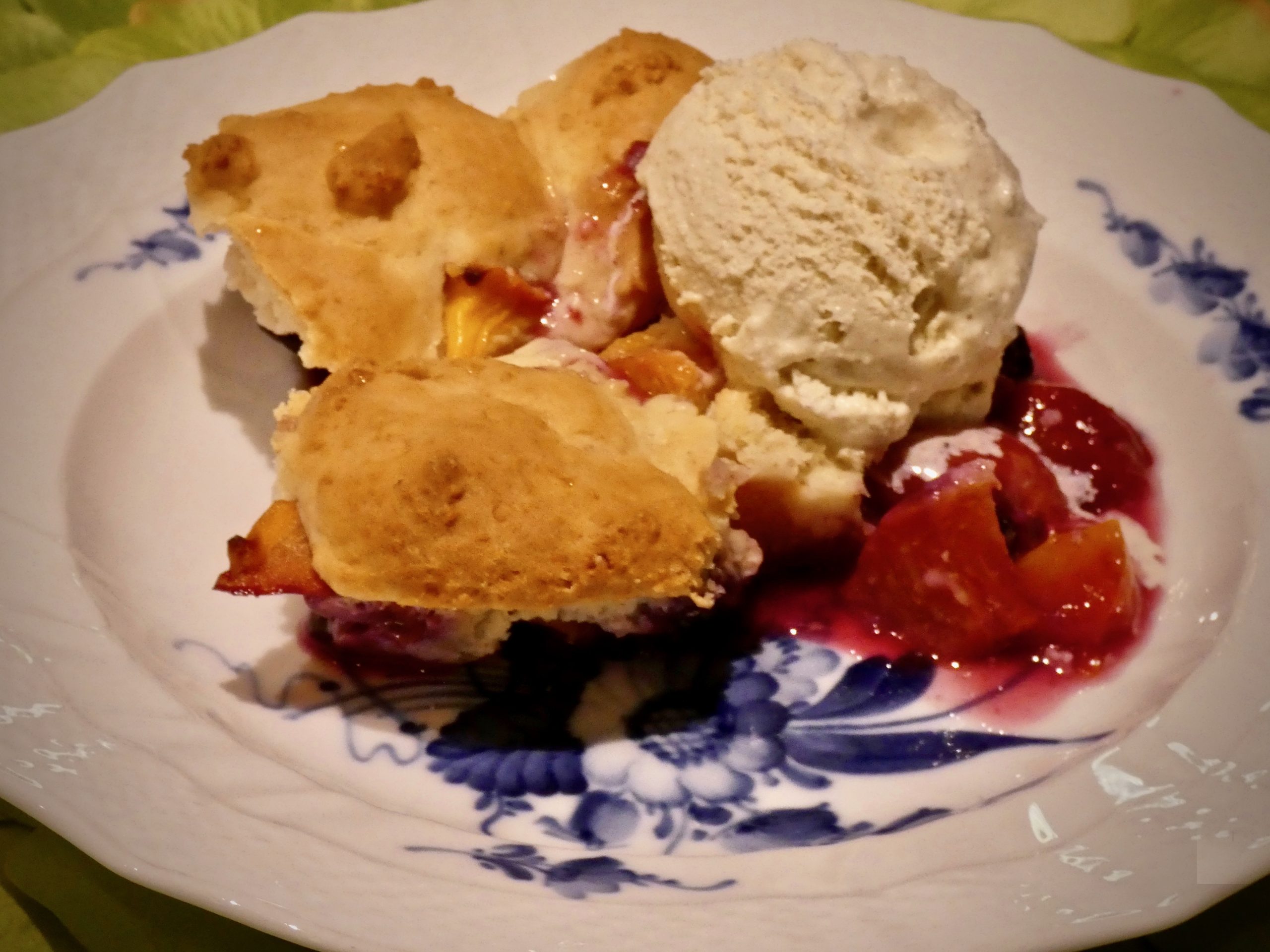 CELEBRATING SUMMER: COBBLER